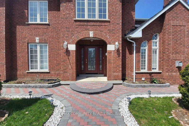 home for lease on 2 Picasso Road