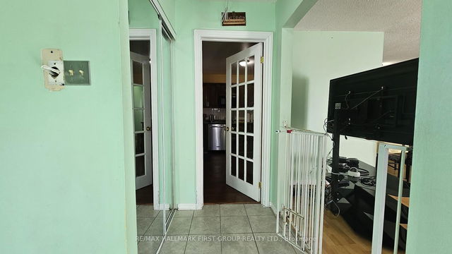 Main - 44 Loradeen Crescent