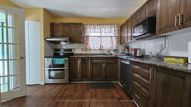Main - 44 Loradeen Crescent