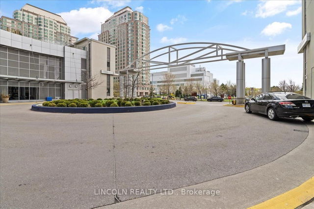 815 - 36 Lee Centre Drive