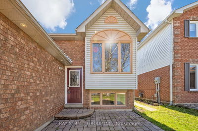 9 Fenwick Ave, Clarington - Bowmanville image-0-4