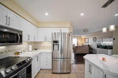 62 Kilgannon Ave, Clarington - Courtice image-0-2