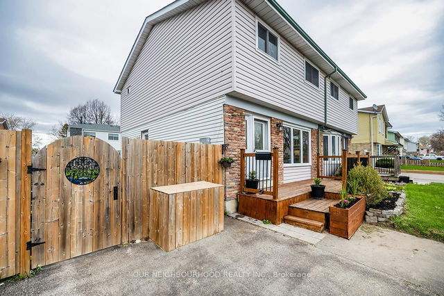 1458 Fenelon Crescent