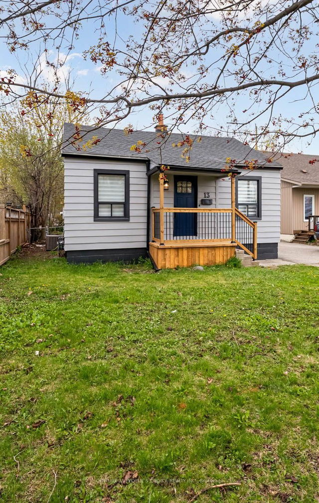 13 Tudor Avenue