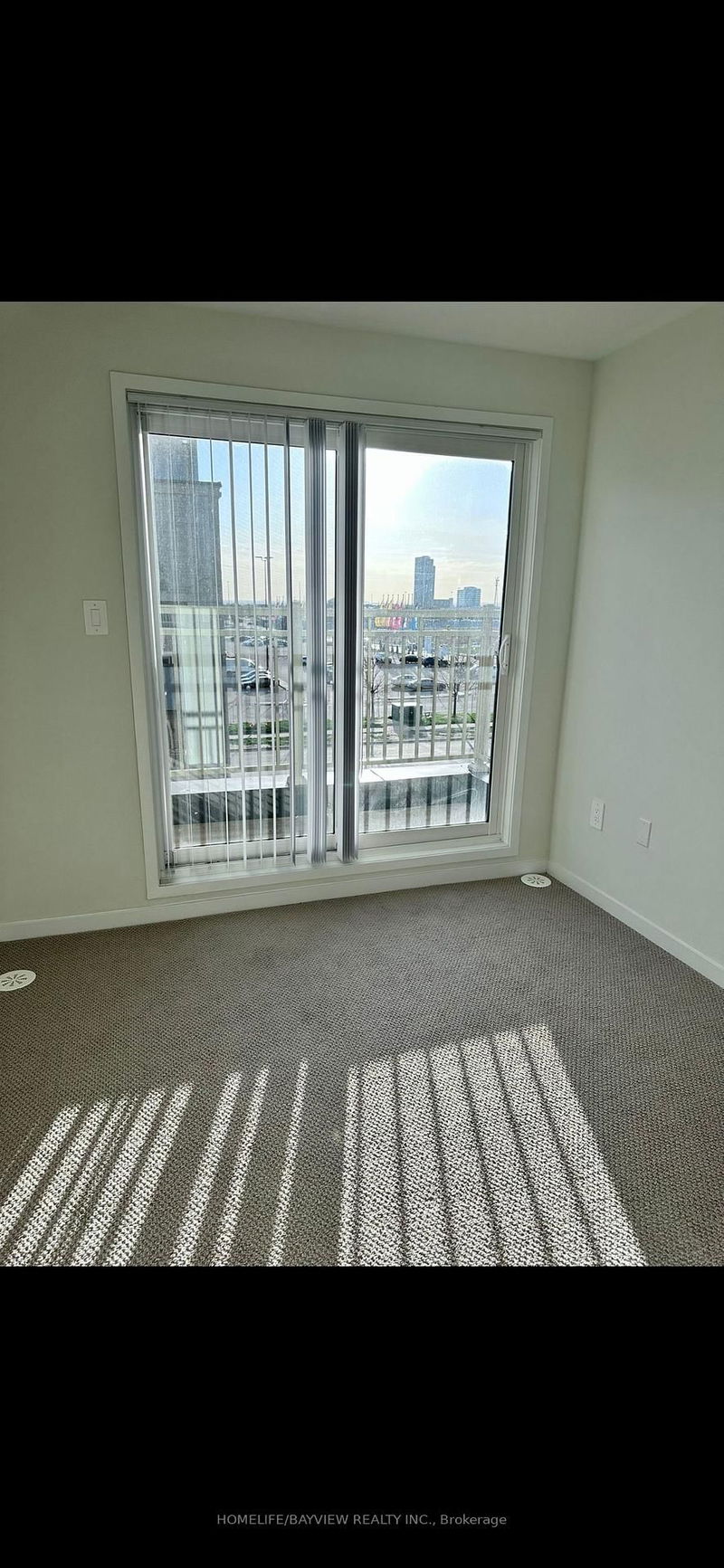 home for lease on 221-20 Meadowglen Place