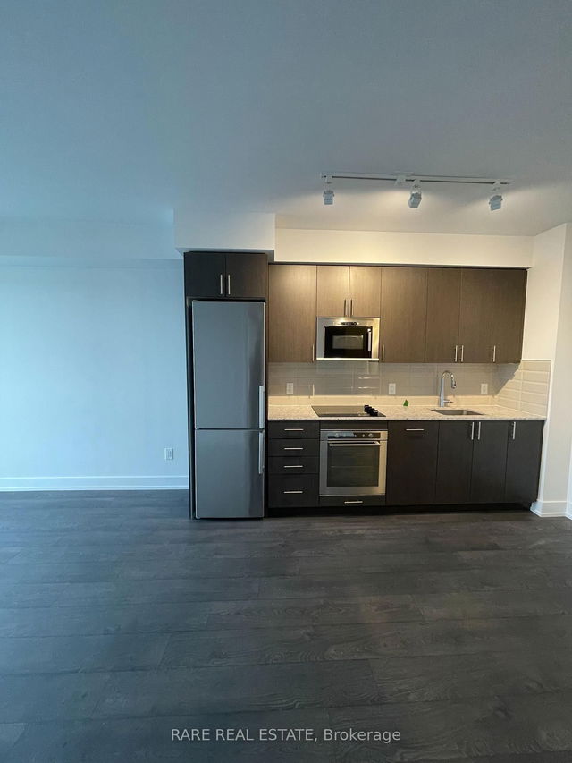 2510 - 2550 Simcoe Street
