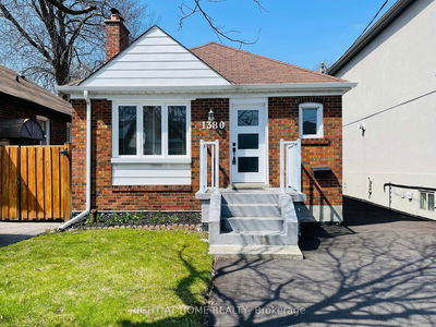 1380 Woodbine Ave, Toronto - East York image-0-1