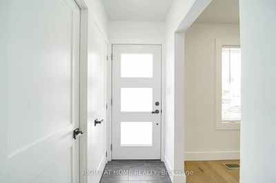 1380 Woodbine Ave, Toronto - East York image-0-2