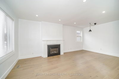 1380 Woodbine Ave, Toronto - East York image-0-3
