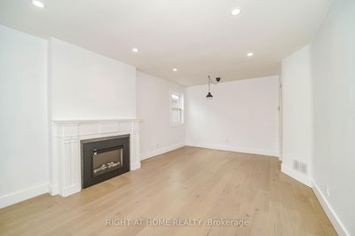 1380 Woodbine Ave, Toronto - East York image-0-4
