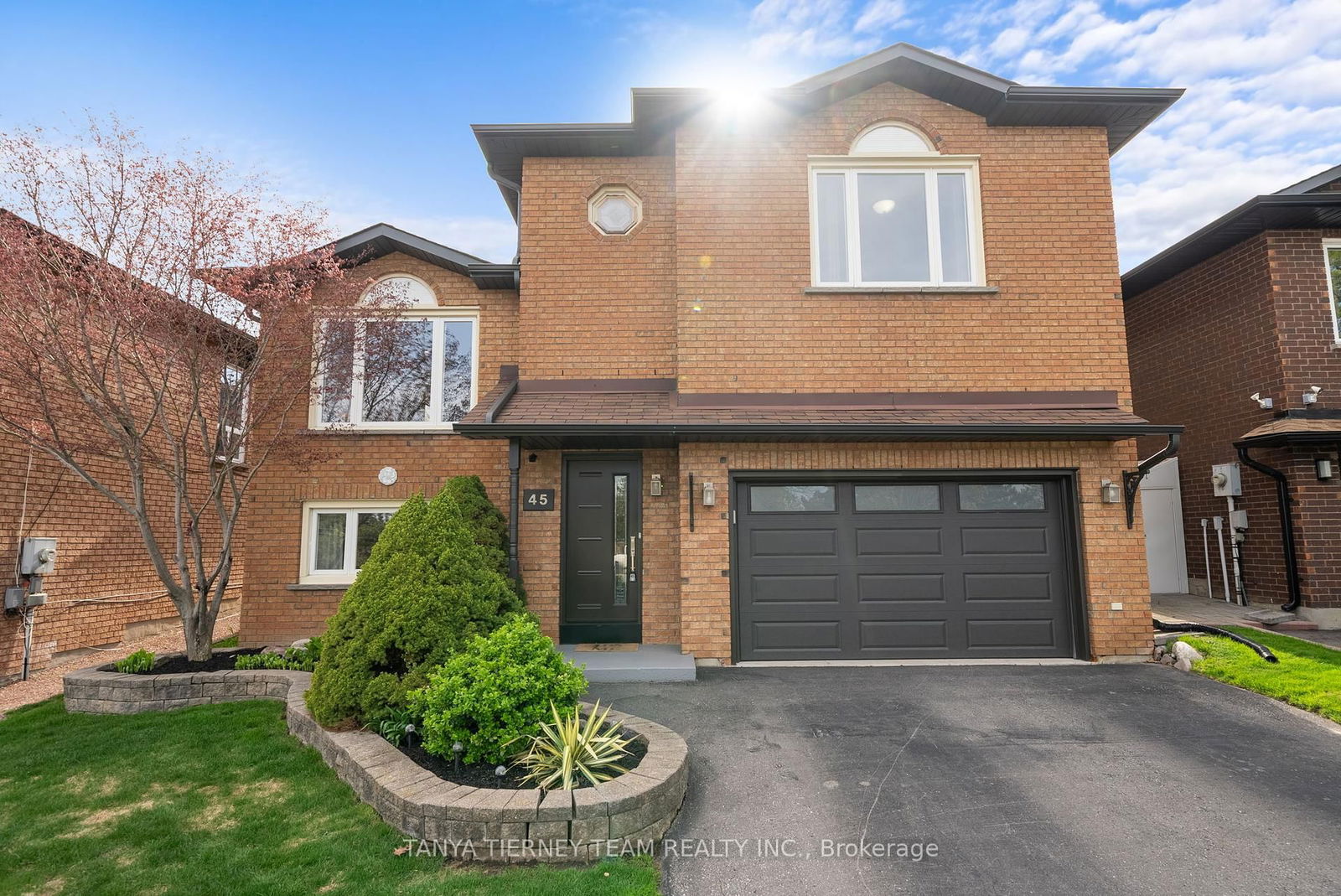 Detached House for sale at 45 Limestone Crescent, Whitby, Pringle Creek, L1N 8P2 - MLS: E12131920