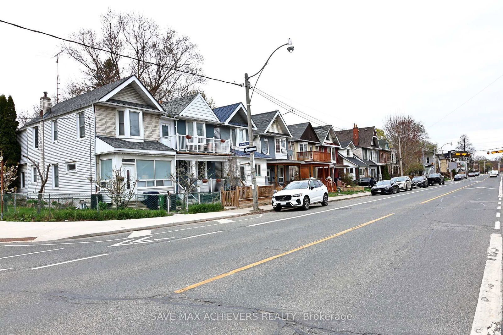 Detached House for sale at 1820 Dundas Street, Toronto, Greenwood-Coxwell, M4L 1M5 - MLS: E12131936