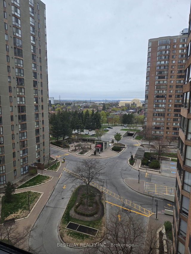 928 - 75 Bamburgh Circle