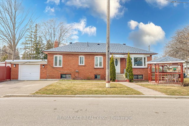 40 Lombardy Crescent