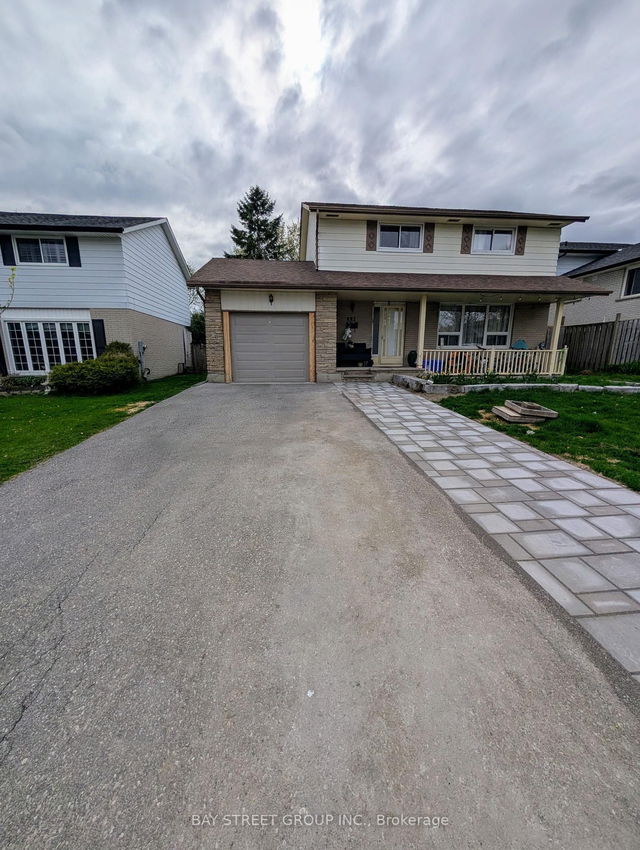 Unit 2 - 892 Carnaby Crescent