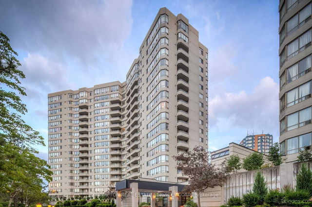 1807 - 150 Alton Towers Circle