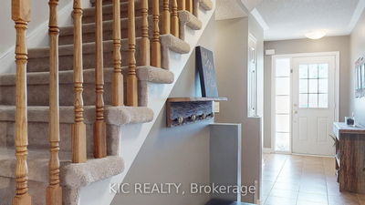 12 Bannister St, Clarington - Bowmanville image-0-4