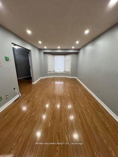 49 Halfmoon Sq, Toronto - Highland Creek image-0-4