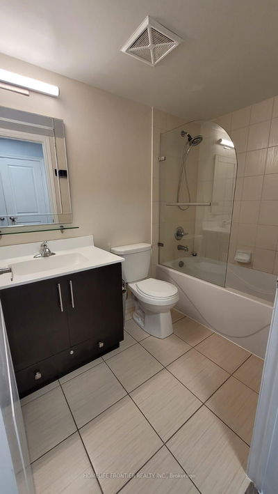 Unit 1705 — 50 Town Centre Crt, Toronto - Bendale image-0-2
