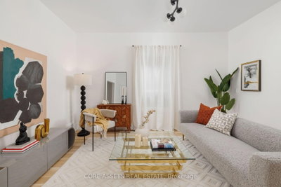 332 Woodfield Road — more photos