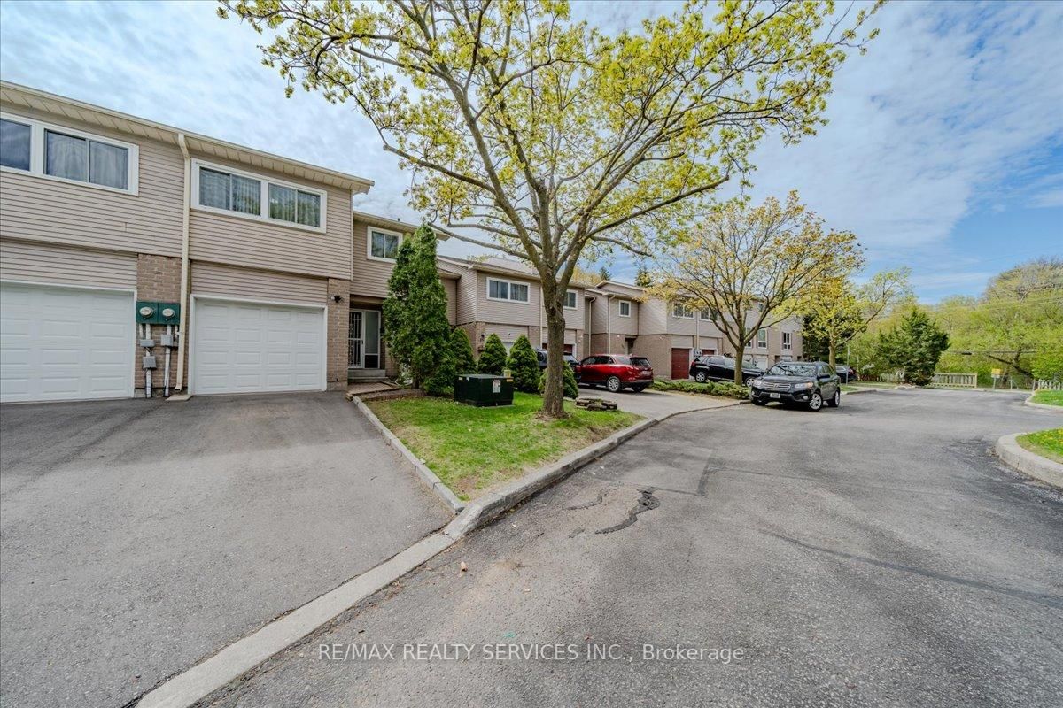 Townhouse for sale at 108-1133 Ritson Road, Oshawa, Centennial, L1G 7T3 - MLS: E12133411