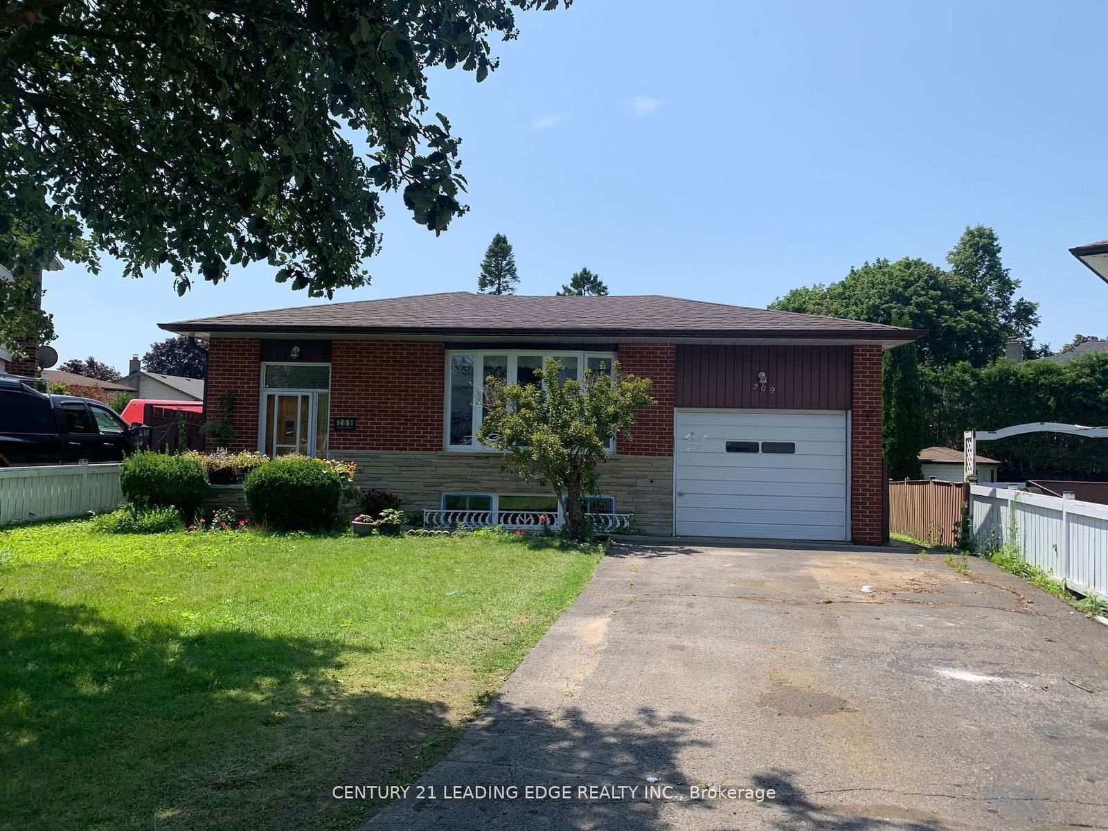 Detached House for lease at LOWER-209 WAYNE Court, Oshawa, Centennial, L1G 3R6 - MLS: E12133916