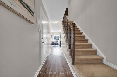 42 Markham Tr, Clarington - Bowmanville image-0-2