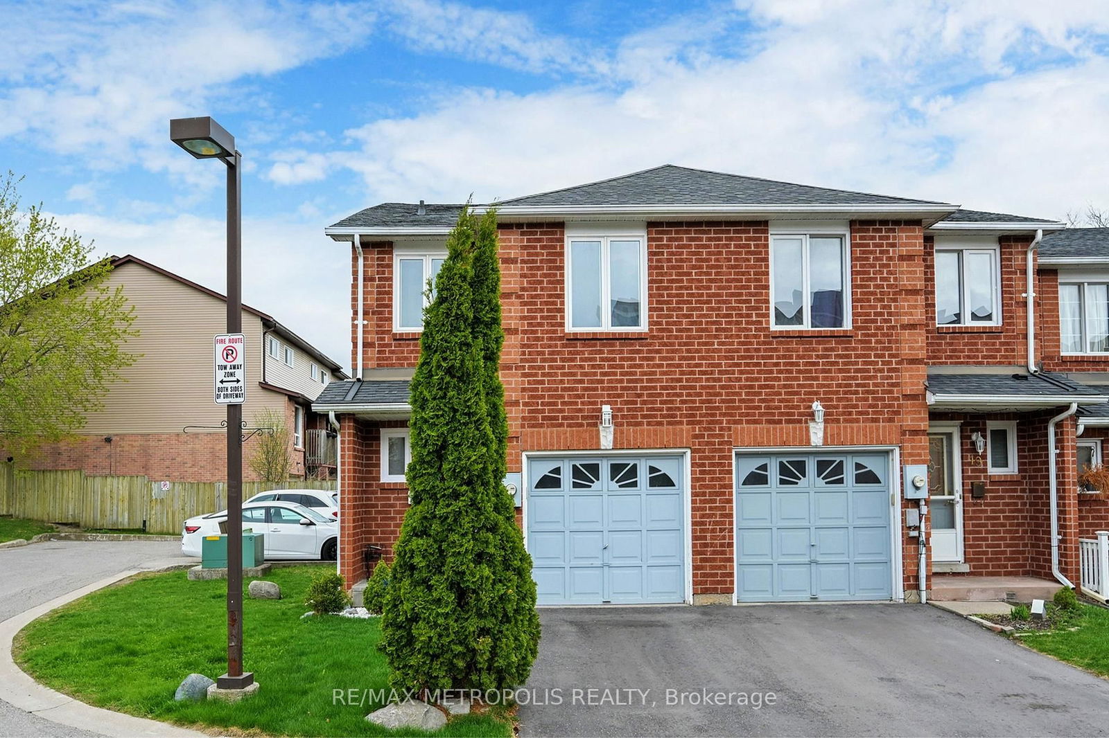 Townhouse for sale at 20-811 Wilson Road, Oshawa, Pinecrest, L1G 7Z5 - MLS: E12134453