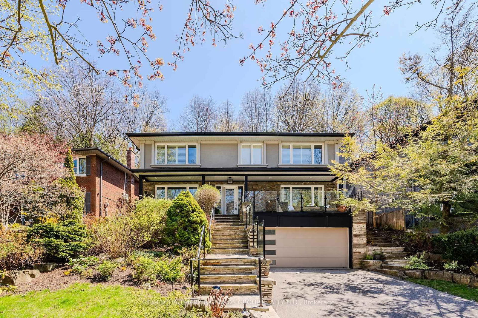 Detached House sold at 31 Fallingbrook Drive, Toronto, Birchcliffe-Cliffside, M1N 1B5 - MLS: E12134519