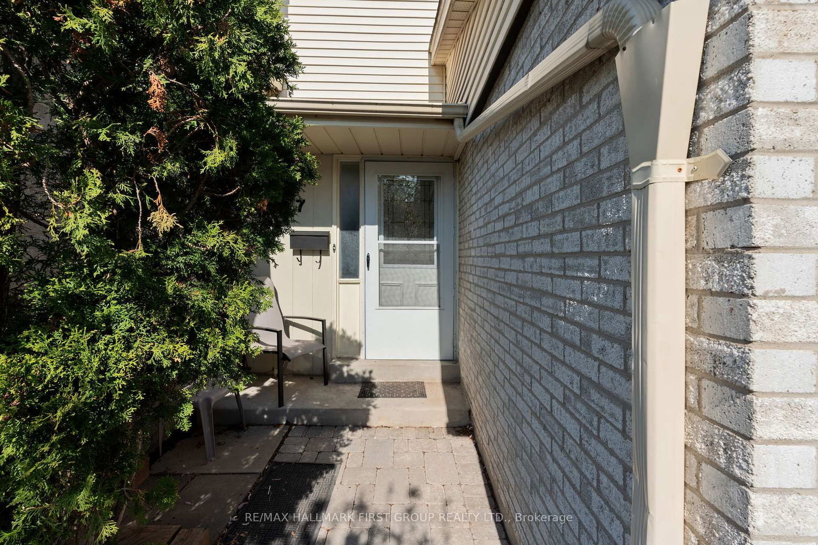 Townhouse sold at 47-611 Galahad Drive, Oshawa, Eastdale, L1K 1M1 - MLS: E12134572