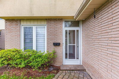 600 Stonebridge Lane, Pickering - West Shore image-0-2