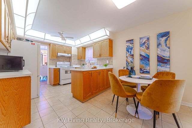 39 Duxbury Drive