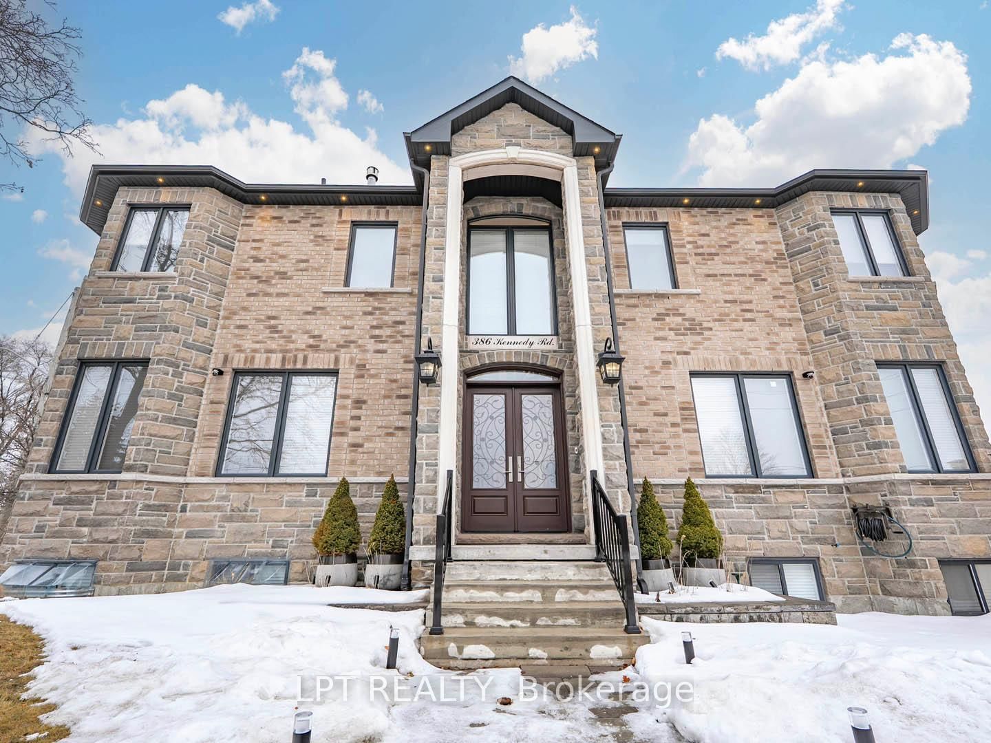 Detached House for sale at 386 Kennedy Road, Toronto, Clairlea-Birchmount, M1K 2A6 - MLS: E12135060