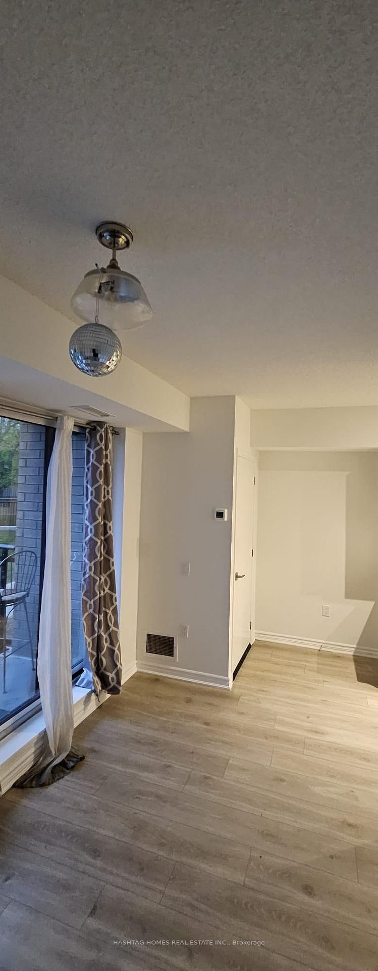 Room1