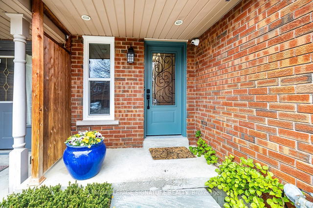 12 Fulton Crescent