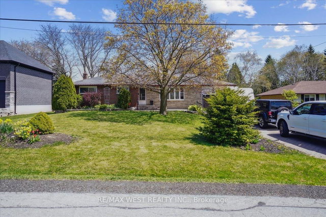 65 Elizabeth Crescent