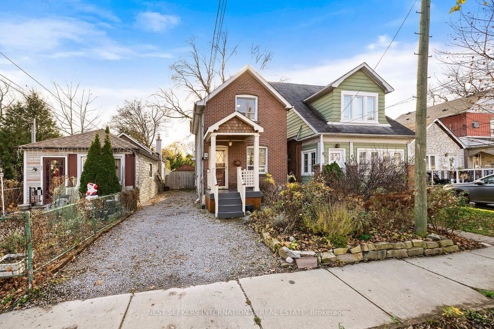Detached House for sale at 35 Cambrai Avenue, Toronto, Woodbine-Lumsden, M4C 2P7 - MLS: E12137360