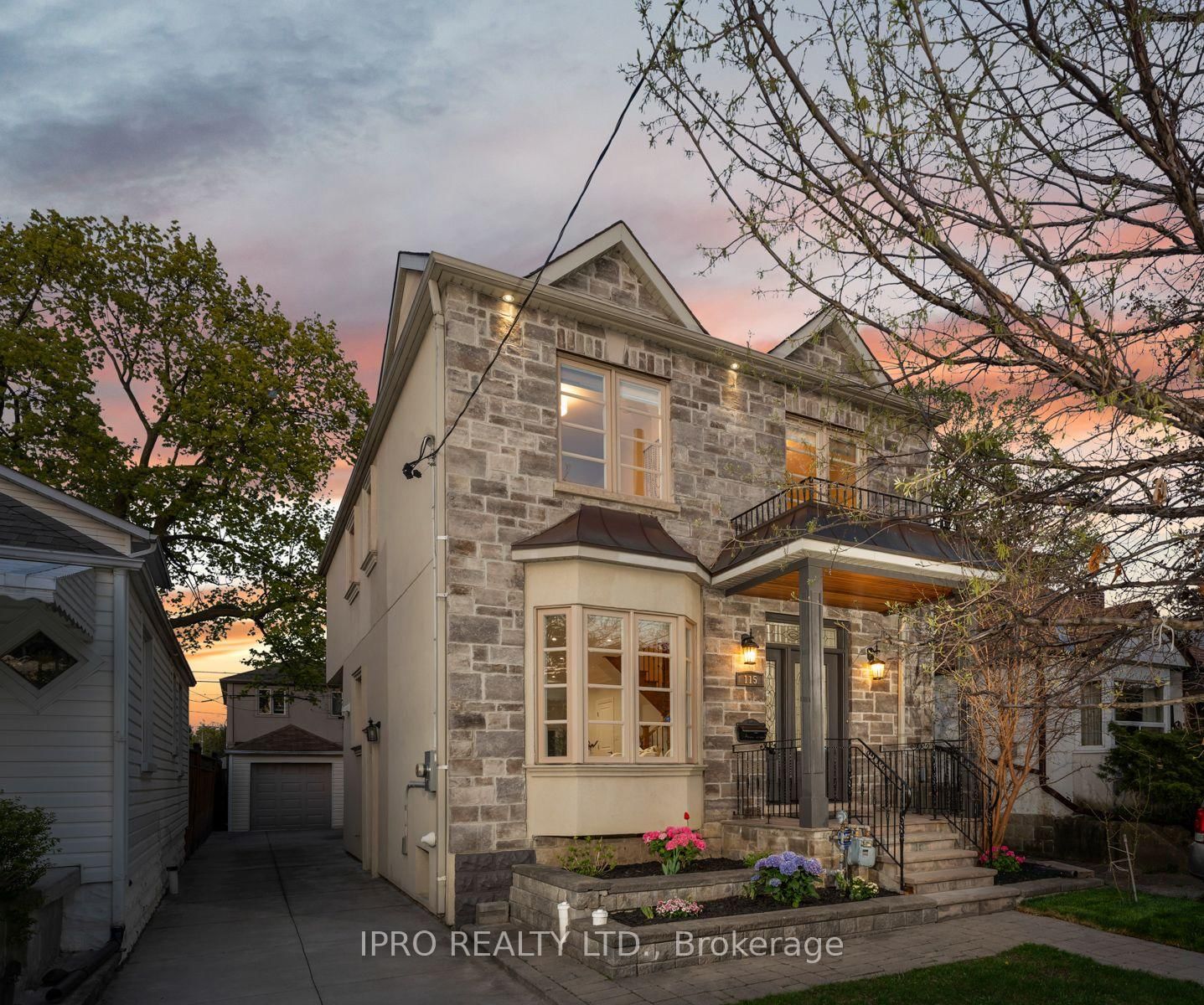 Detached House for sale at 115 Cadorna Avenue, Toronto, East York, M4J 3X3 - MLS: E12137422