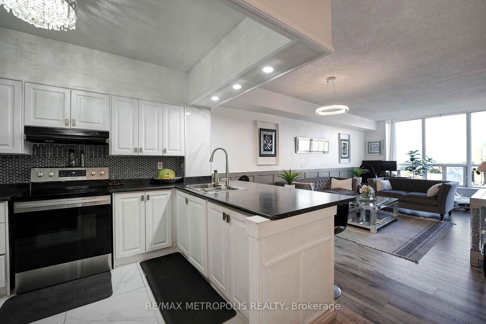 Condo for sale at 1011-410 Mclevin Avenue, Toronto, Malvern, M1B 5J5 - MLS: E12137559