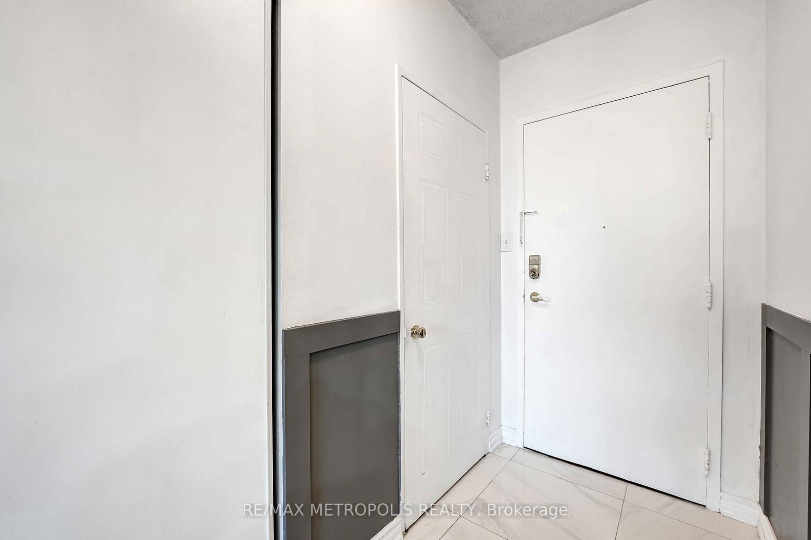 Condo for sale at 1011-410 Mclevin Avenue, Toronto, Malvern, M1B 5J5 - MLS: E12137559