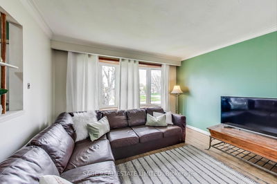 4 Sophia Dr, Toronto - Woburn image-0-4