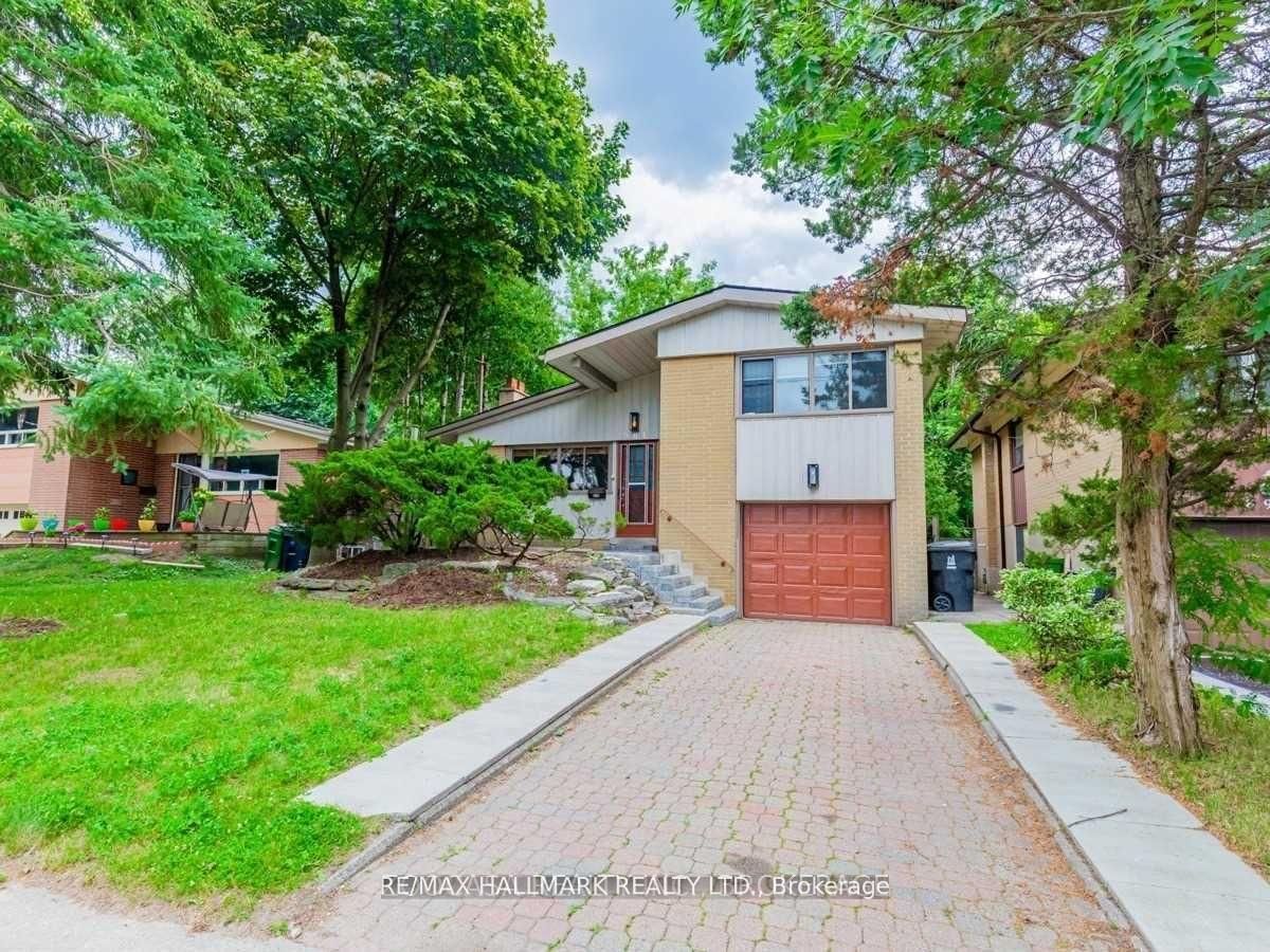 Detached House for lease at Upper-901 Brimorton Drive, Toronto, Woburn, M1G 2T8 - MLS: E12138404