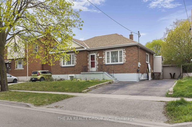 233 Mcnaughton Avenue