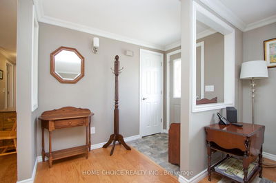 101 The Cove Rd, Clarington - Newcastle image-0-3