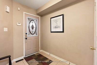 3 Angier Cres, Ajax - South East image-0-4