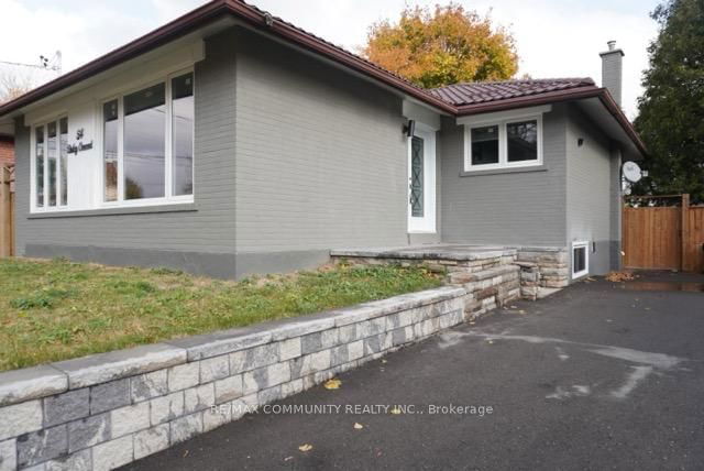 54 Bailey Crescent