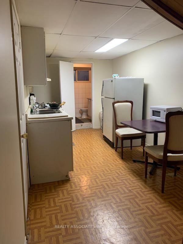 34 Bsmt - 68 Pioneer Pt Way