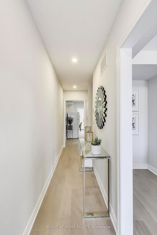 17 Weymouth Avenue