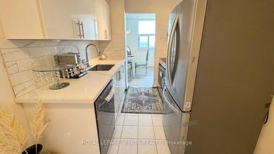 Unit 3605 — 3 Massey Sq, Toronto - Crescent Town image-0-3