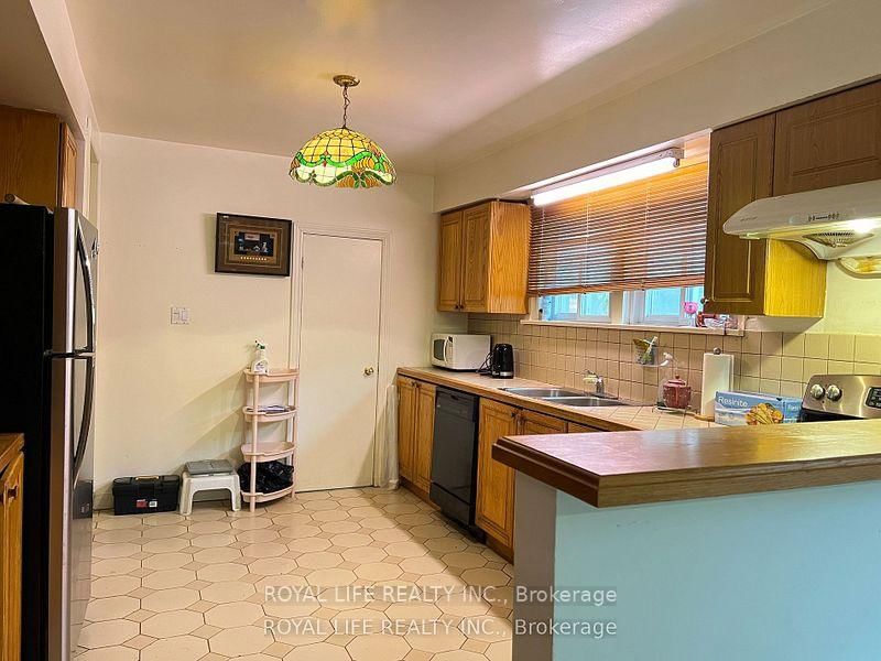Detached House for sale at 33 Agincourt Drive, Toronto, Agincourt South-Malvern West, M1S 1M5 - MLS: E12140232